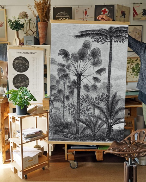 duża plansza z palmami
