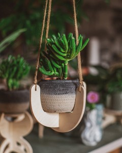 kwietnik drewniany wiszący - Boho