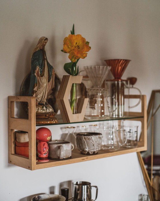 półka wisząca ze sklejki