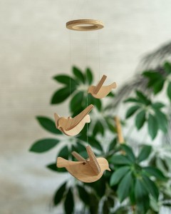 ptaszki drewniane - mobilek