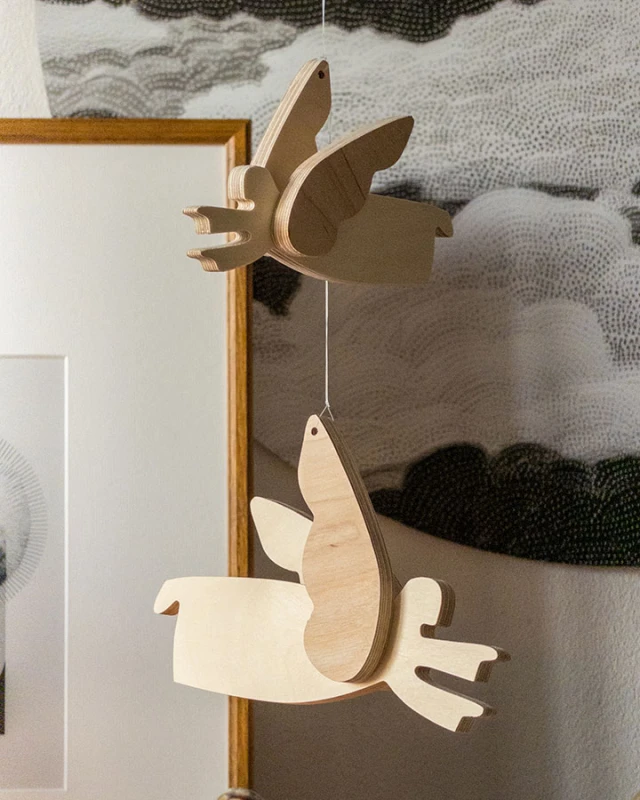 anioły drewniane - zawieszka